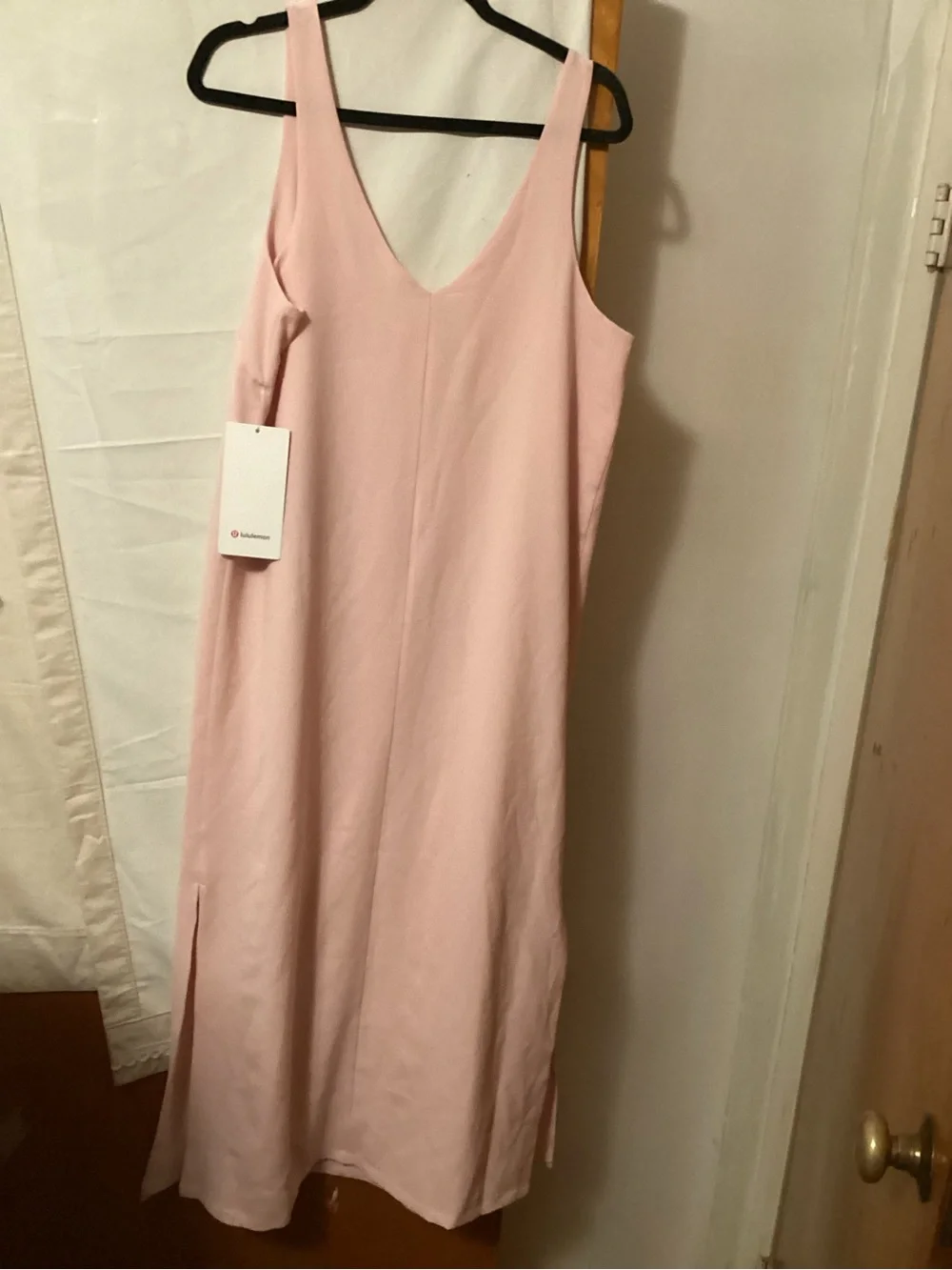 LULULEMON V neck midi dress sweat wicking easy dry  NWT SZ 10 Barbie core
